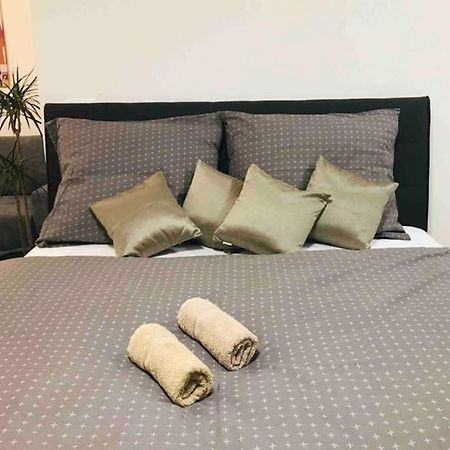 Apartment Right In The Center Of Брно Екстер'єр фото